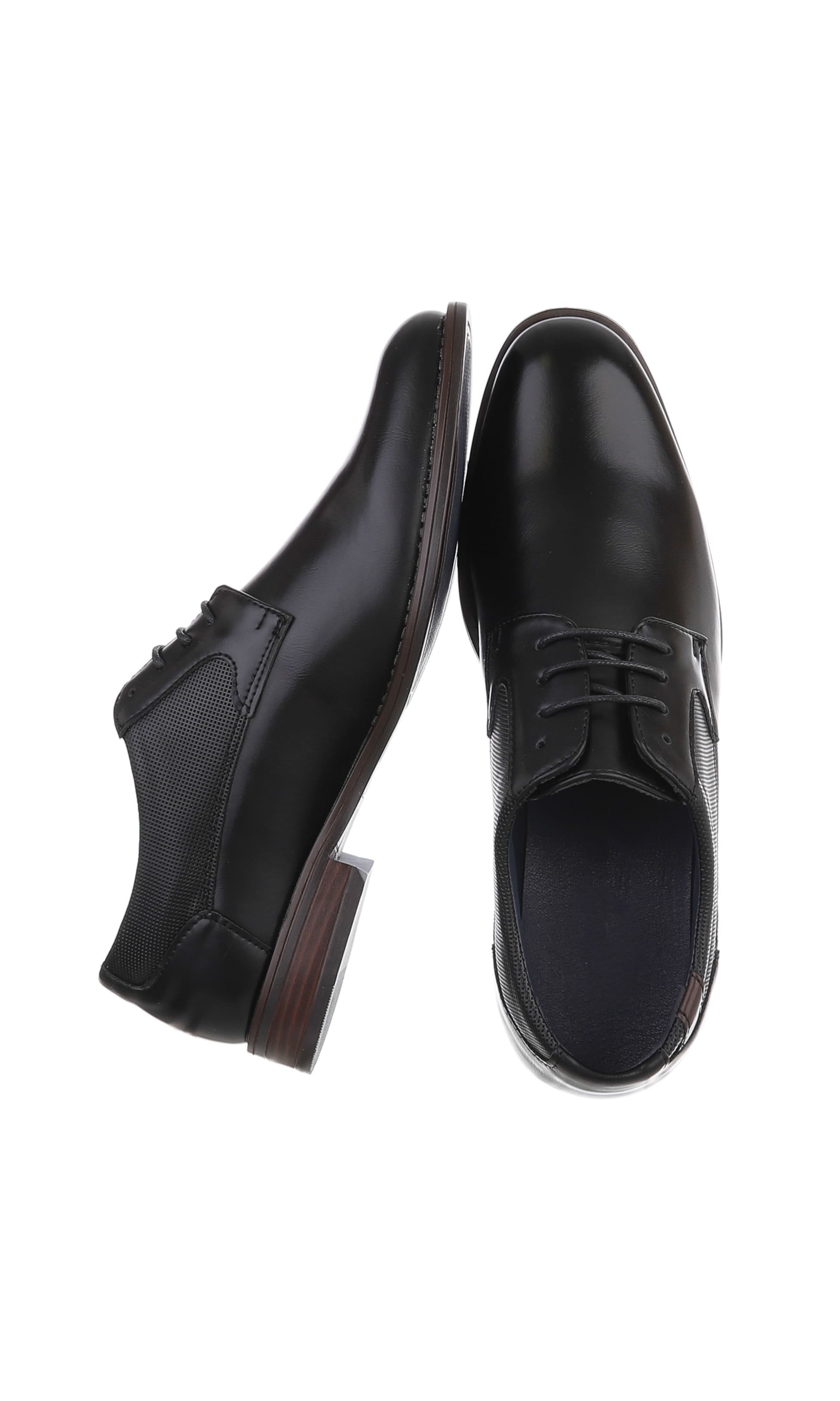 CoolWalk Lace-Up Shoes in Black