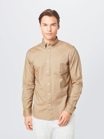 Coupe regular Chemise 'Rick' SELECTED HOMME en marron : devant