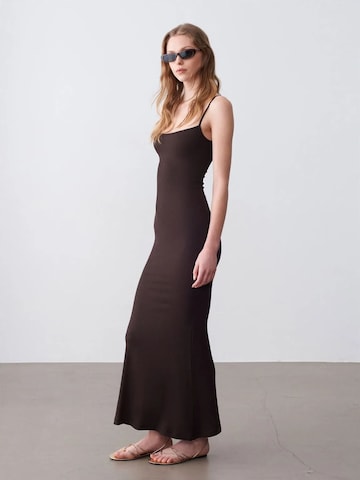Robe Dilvin en marron