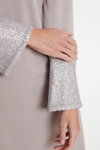 Robe 'Tafea' Ana Alcazar en gris