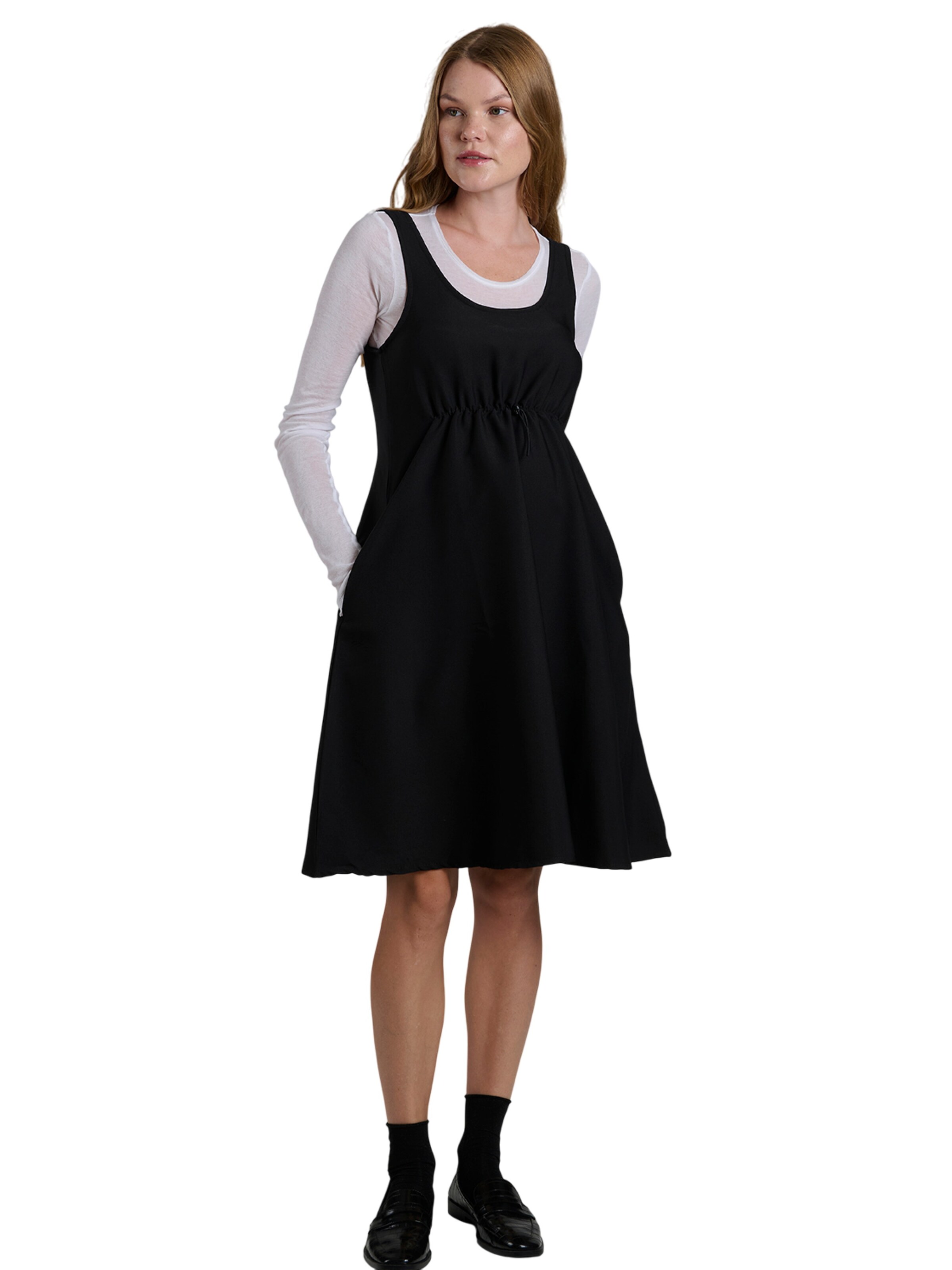 LYN MAMA Dress in Black: front