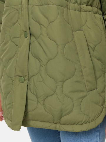 Veste mi-saison 'Juliet' Threadbare en vert