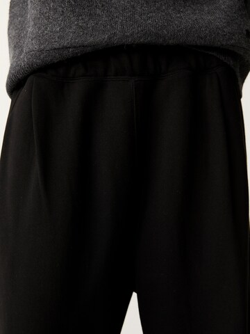 Pull&Bear Loose fit Pants in Black