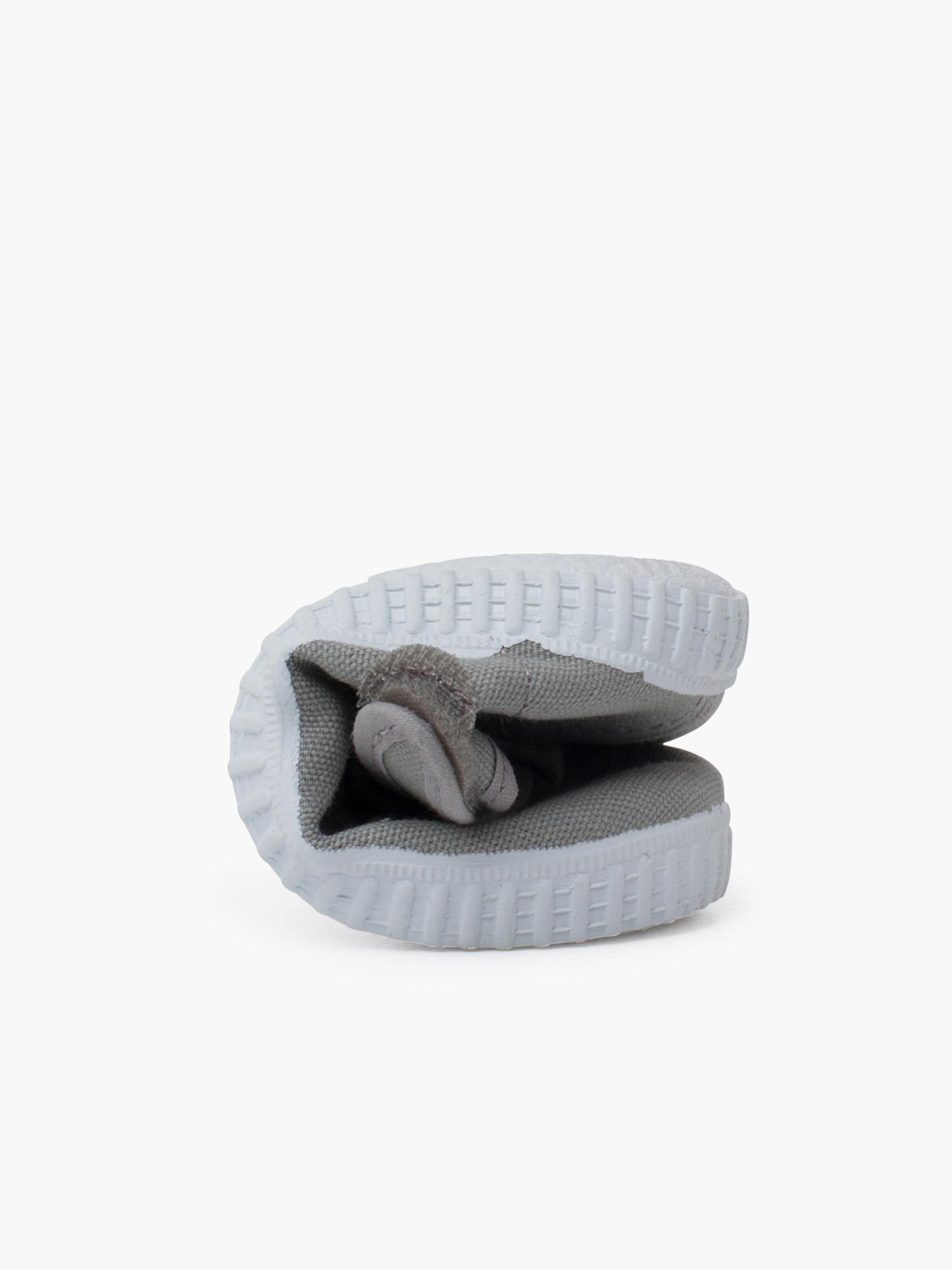 Pisamonas First-Step Shoes in Grey