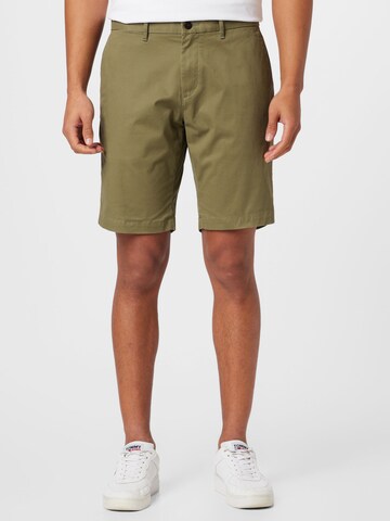 TOMMY HILFIGER - Regular Calças chino 'Harlem' em verde: frente