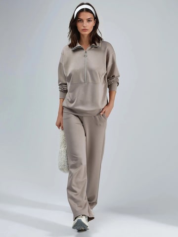 Hiccup Sweat suit in Grey