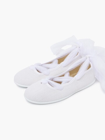 Pisamonas - Bailarina en blanco