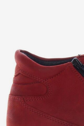 Wolky Flats & Loafers in 38 in Red