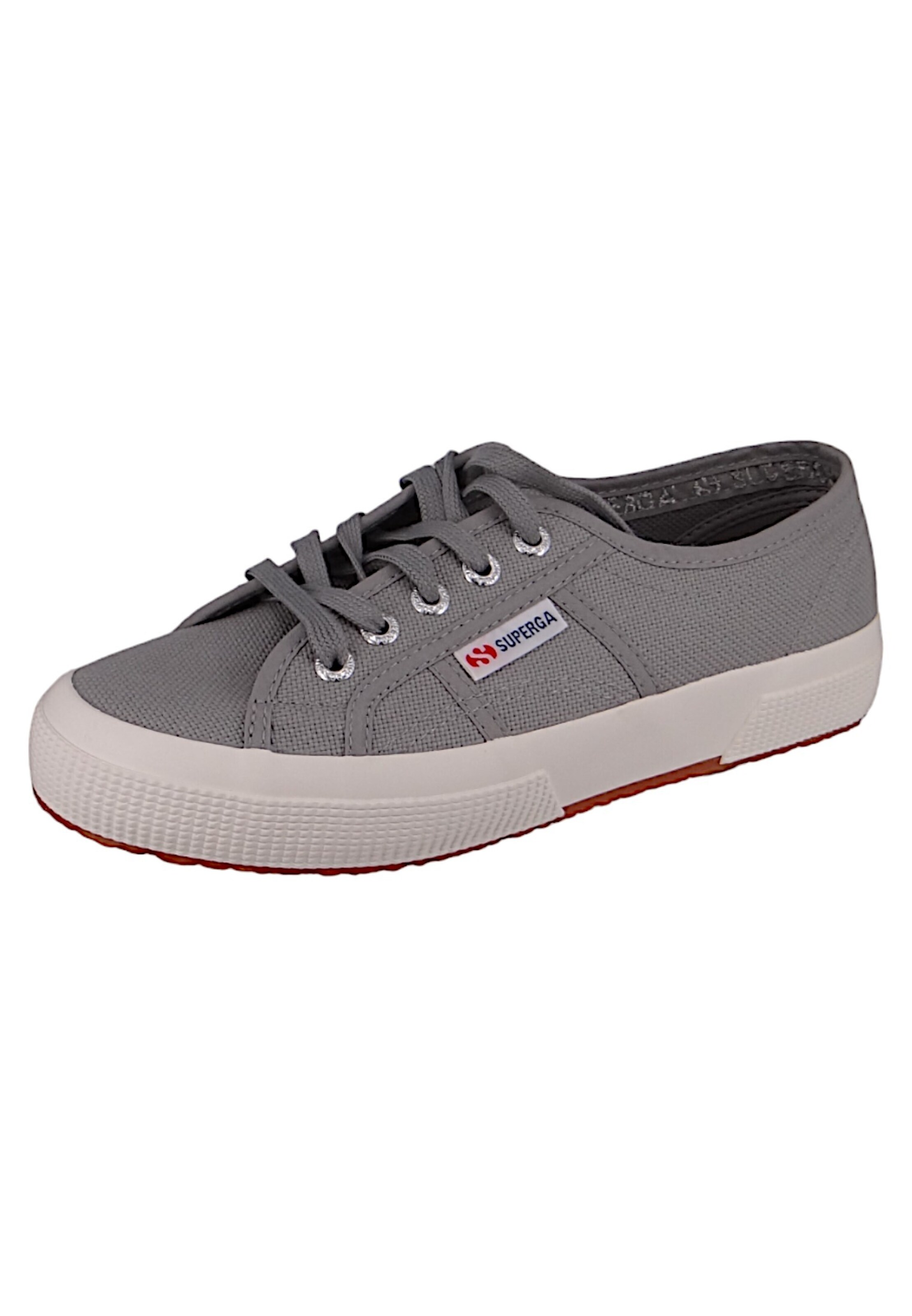 Baskets basses SUPERGA en gris : devant