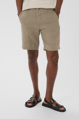 Matinique Regular Shorts 'Harlow' in Beige: Vorderseite