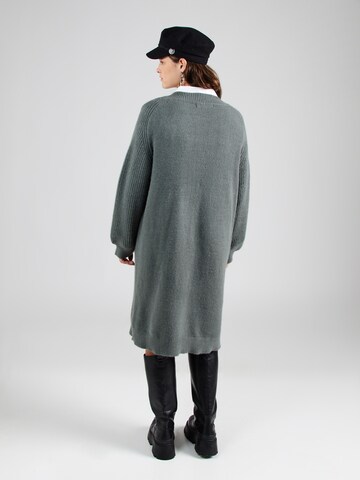 Vero Moda Curve Sukienka z dzianiny 'VMCENYA' w kolorze zielony