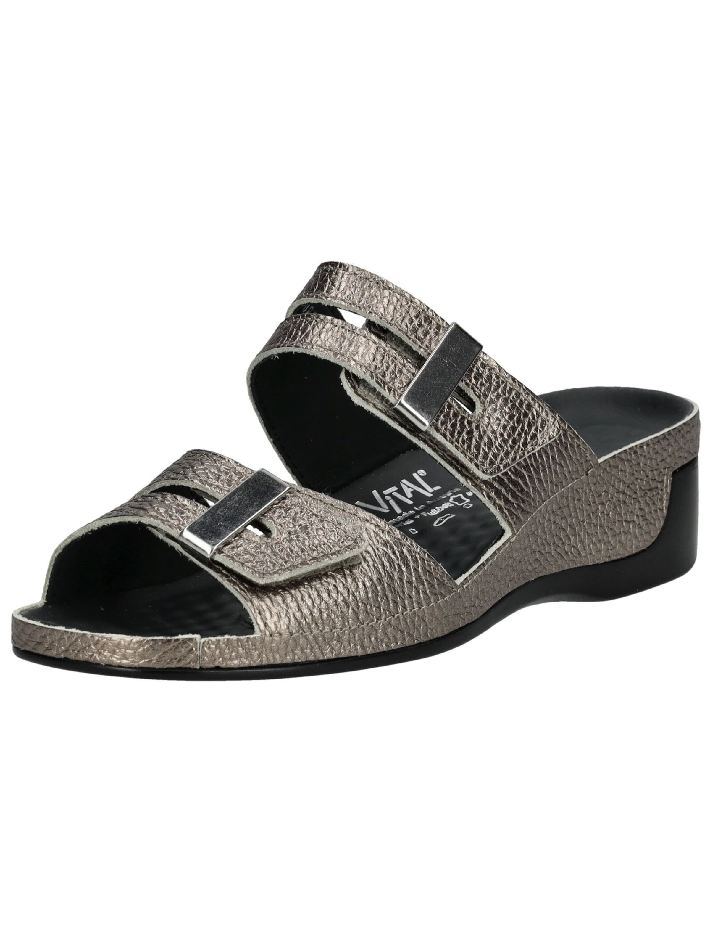 vital Mules in Bronze: front