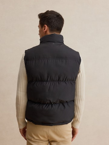 DAN FOX APPAREL - Colete 'Konrad' em preto