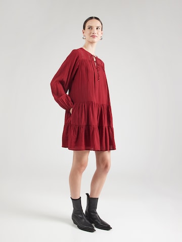 Rochie 'Paule' de la Pepe Jeans pe roșu: față