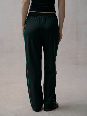 SQUID GAME COLLECTION Loosefit Hose (GRS) in Schwarz