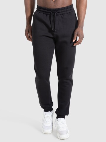 Smilodox Tapered Broek 'Aldin' in Zwart: voorkant
