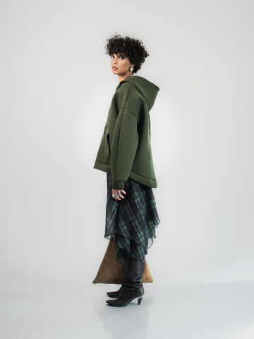 STILL ALIVE - Pullover oversized 'Essential' em verde