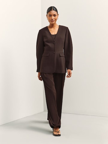 Next Blazer in Braun