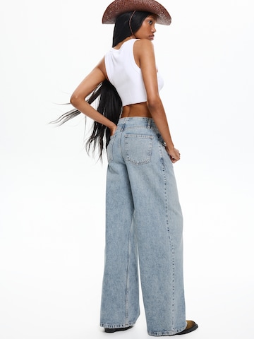 Pull&Bear Wide Leg Jeans in Blau
