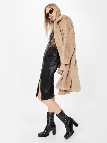 River Island Коктейльное платье в Черный