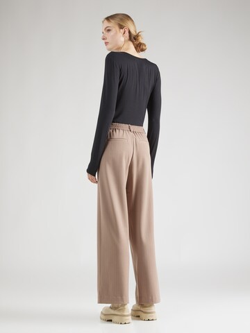VILA Wide Leg Hose 'VIVarone' in Braun