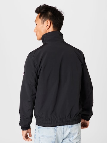 Tommy Jeans - Chaqueta de entretiempo en negro