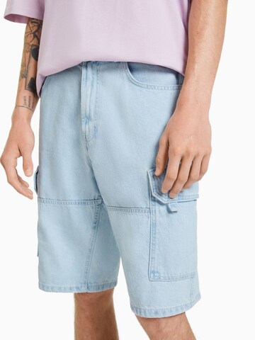 Bershka Loosefit Shorts in Blau