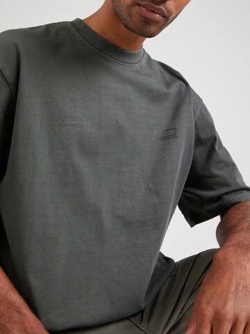 Pegador - Camisa 'LANCE' em cinzento
