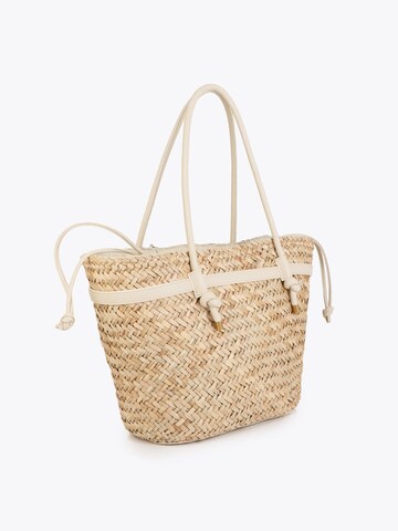 Shopper di Lola Casademunt in beige