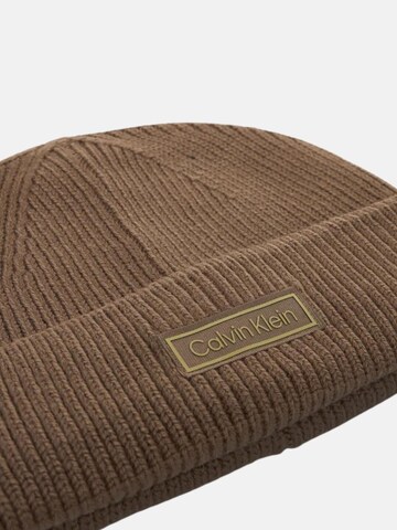 Calvin Klein Muts 'LV04D8058G CALVIN KLEIN' in Bruin