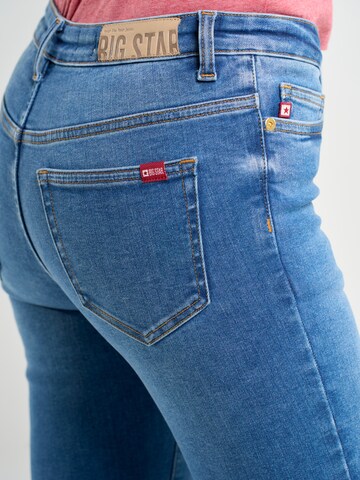 Coupe slim Jean 'Adela' BIG STAR en bleu