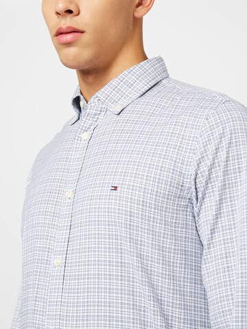 TOMMY HILFIGER Slim Fit Hemd in Blau