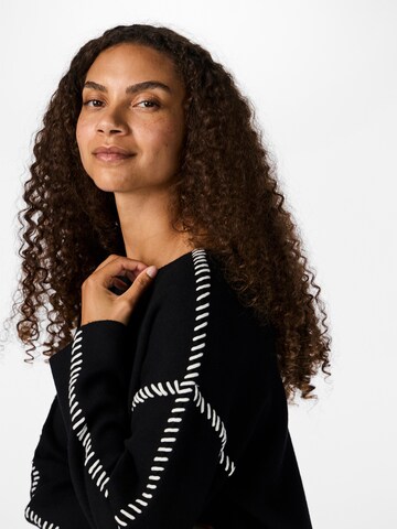 Pullover 'YASStitcha' di YAS in nero
