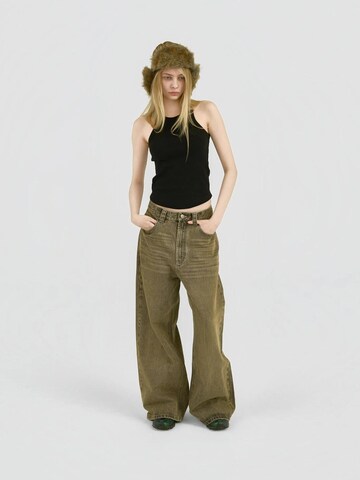 2005 Luźne Jeansy 'Ultra Baggy Fit Denim - Ash Brown' w kolorze brązowy