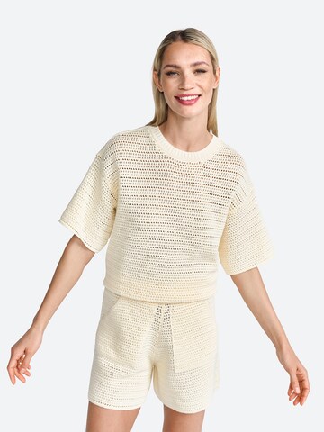 Rich & Royal Sweater in Beige: front