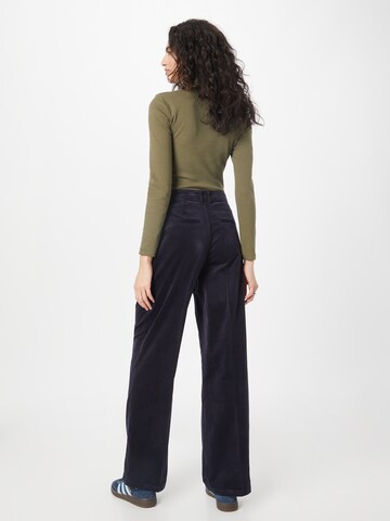 s.Oliver Wide leg Pleat-front trousers in Blue