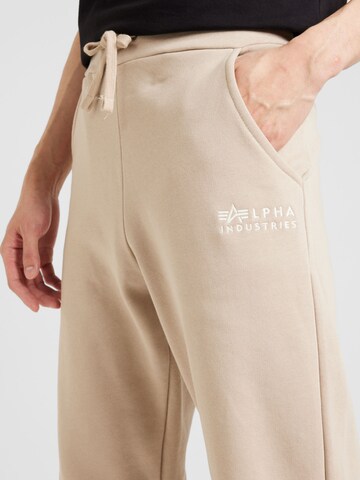 ALPHA INDUSTRIES Tapered Broek in Beige