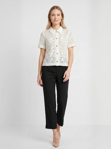 Opal Studio Top ' Fia ' – bílá