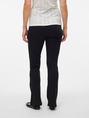 Flared Leggings 'LAVENDER' di Vero Moda Maternity in nero