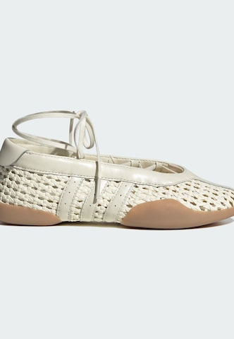 ADIDAS ORIGINALS Sneaker 'Taekwondo Mei' in Weiß