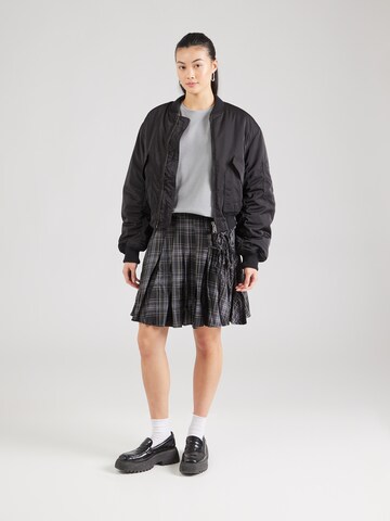 PIECES - Camisa 'PCSKYLAR' em cinzento