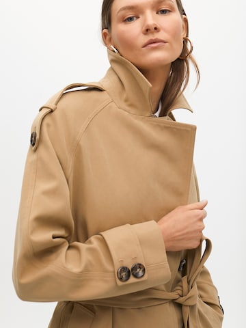 Manteau mi-saison Lola Casademunt en beige