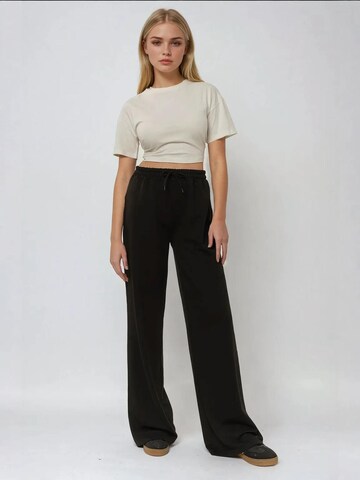 Loosefit Pantaloni di Hiccup in nero: frontale