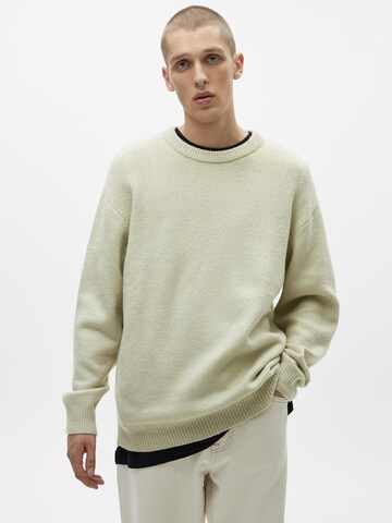 Pull&Bear Sweater in Green: front