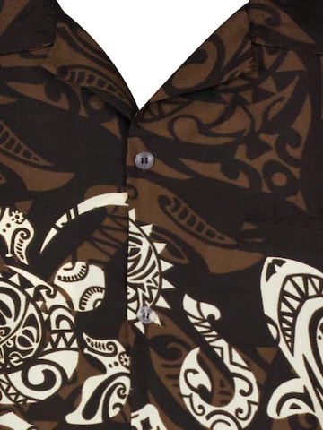 Maglietta 'Maori Chest' di King Kameha in marrone