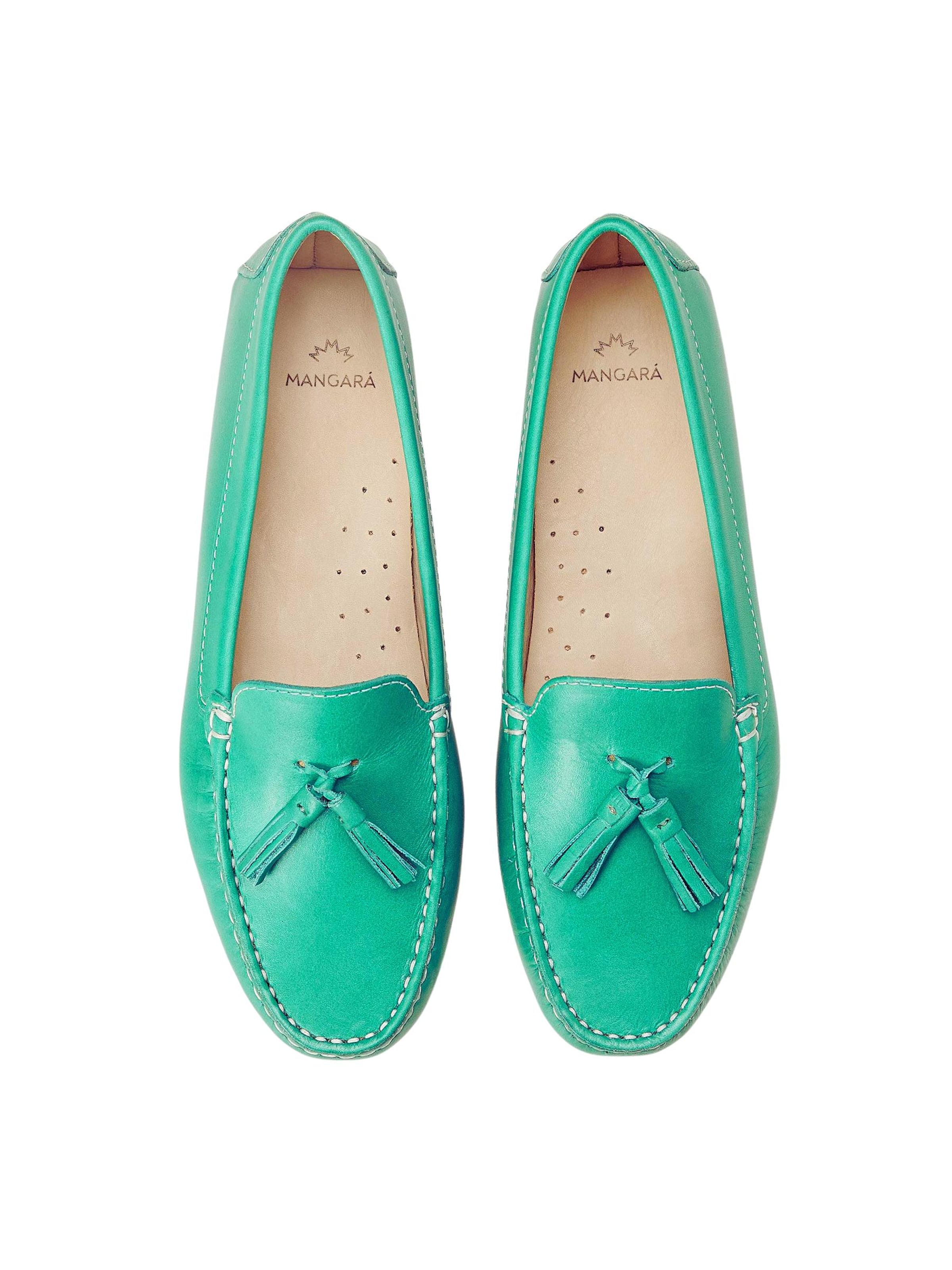 Mangara Atelier Moccasin 'Mocassins Mangara Caviuna en cuir vert' in Green