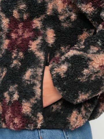 Abercrombie & Fitch Between-season jacket in Black