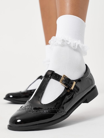 Lipsy Ballet Flats in Black