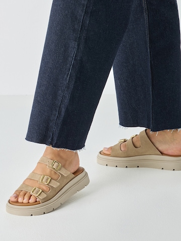 Tamaris - Zapatos abiertos en beige