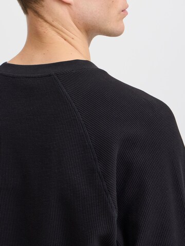 !Solid Pullover in Schwarz